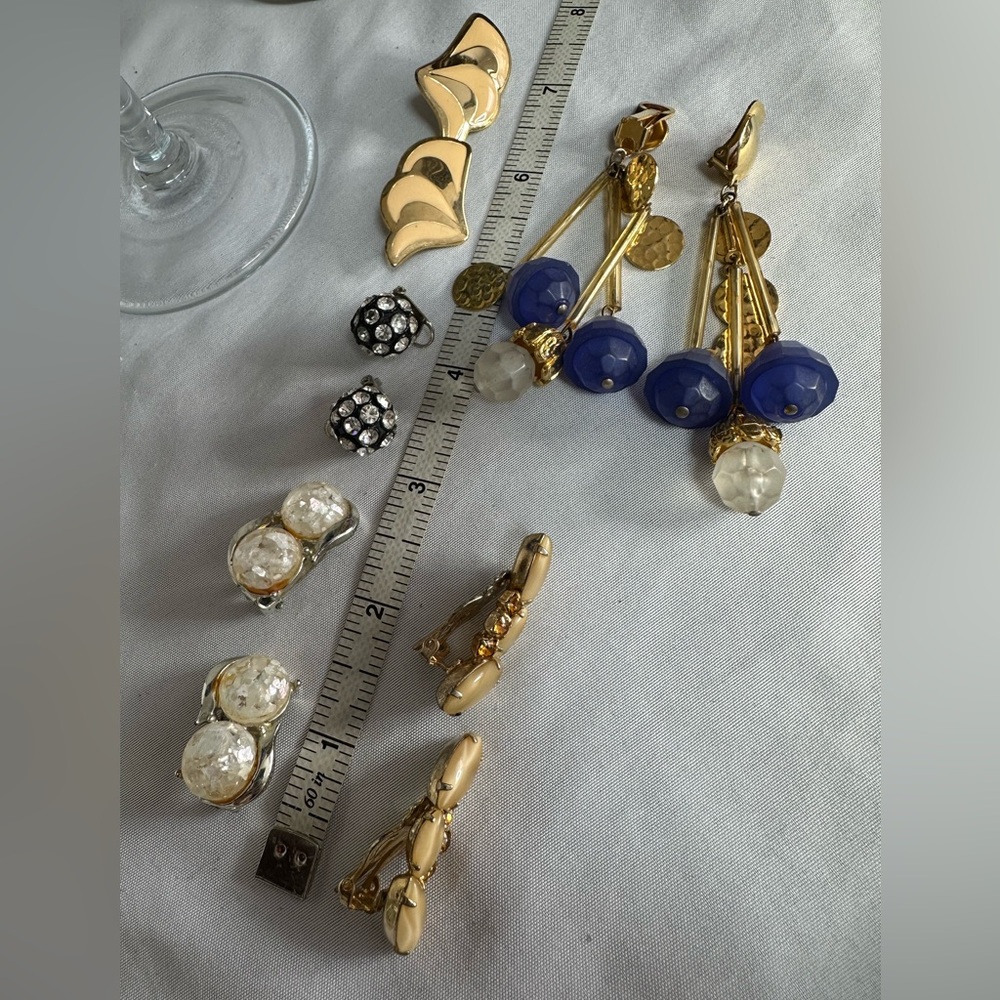 Five pair of goldtone silvertone vintage to modern clip earrings